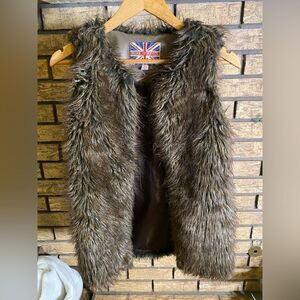 Miss London faux fur vest‎
